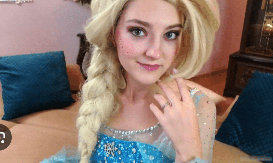 Eva Elfie